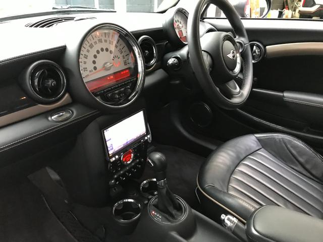 ＭＩＮＩ クーパー　クラブマン　特別限定車　ボンドストリート　黒色　革シート　パイオニアナビ　ＴＶ　付き　シートヒーター　キーレス　ＨＩＤライト　黒色ヘッドライト（32枚目）