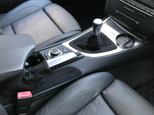１シリーズ １３５ｉ　Ｍスポーツ　６速マニュアル車　レオンハルト１９インチアルミホイール　ＢＭＷオプションマフラー　シフト　サイドブレーキカバー付き　エアロ付き　ローダウンサス（24枚目）