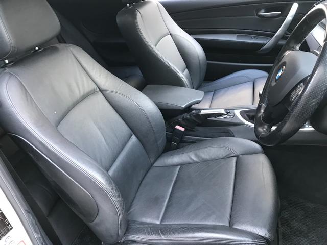 １シリーズ １３５ｉ　Ｍスポーツ　６速マニュアル車　レオンハルト１９インチアルミホイール　ＢＭＷオプションマフラー　シフト　サイドブレーキカバー付き　エアロ付き　ローダウンサス（29枚目）