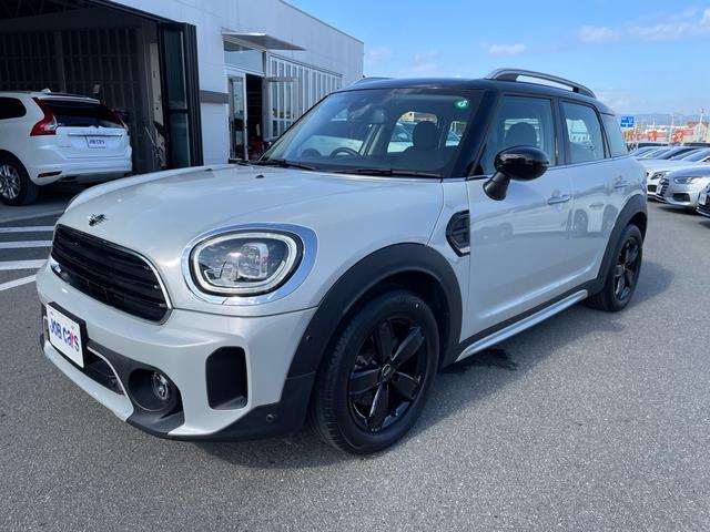 ＭＩＮＩ 　クラッシックトリムＰＫＧ　シートヒーター　禁煙車　ドライビングアシストプラス　ハーフレザーシート　バックカメラ　パワーバックドア　前後クリアランスソナー　アダプティブクルコン　ミラー型ＥＴＣ（9枚目）
