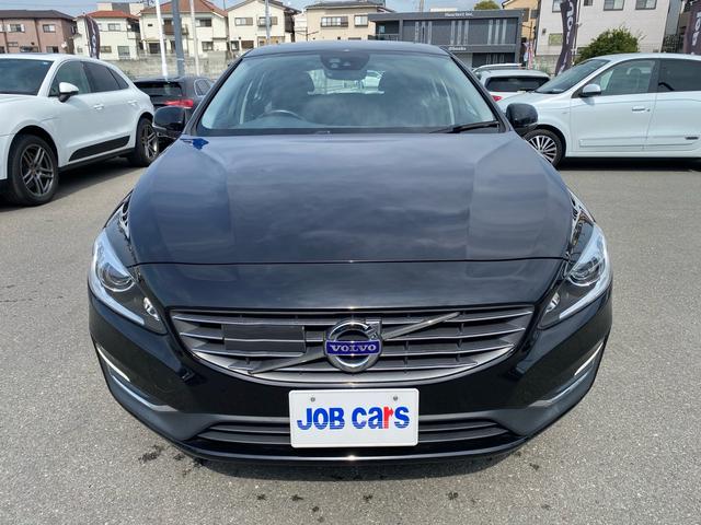 Ｖ６０ Ｔ３　クラシック　禁煙車　サンルーフ　レザーシート　ＥＴＣ２．０　バックカメラ　純正ナビ　純正１８ＡＷ　Ｍ付パワーシート　シートヒーター　ＡＣＣ　Ｂガイド　レーンアシスト　Ｒフォグ　オートハイビーム　ＢＬＩＳ（2枚目）