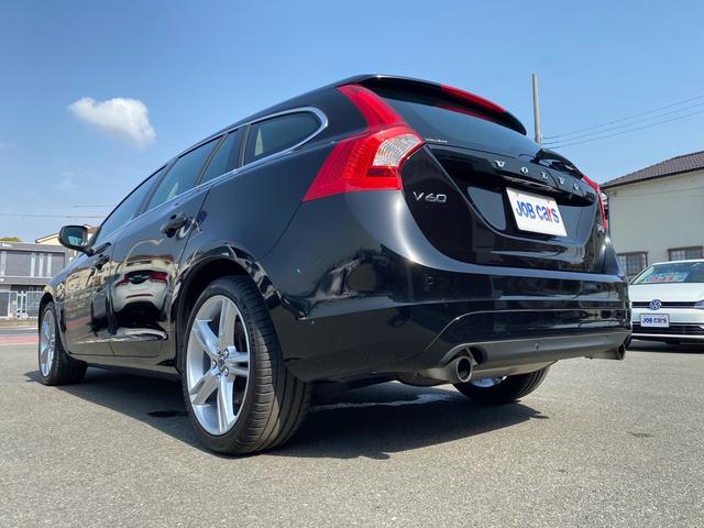 Ｖ６０ Ｔ３　クラシック　禁煙車　サンルーフ　レザーシート　ＥＴＣ２．０　バックカメラ　純正ナビ　純正１８ＡＷ　Ｍ付パワーシート　シートヒーター　ＡＣＣ　Ｂガイド　レーンアシスト　Ｒフォグ　オートハイビーム　ＢＬＩＳ（64枚目）