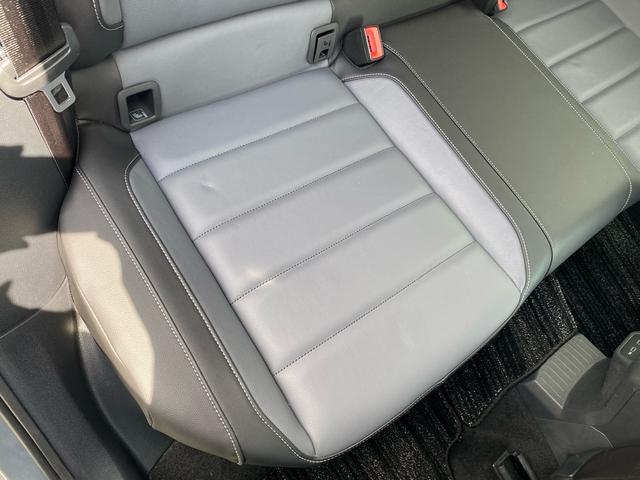 Ｔ－ロック ＴＤＩ　スタイル　レザーシートＰＫＧ　ＤｉｓｃｏｖｅｒＰｒｏＰＫＧ　ワンオーナー　禁煙車　レザーシート　リアビューカメラ　ＥＴＣ２．０　純正ナビ　Ｍ付パワーシート　ＡｐｐｌｅＣａｒＰｌａｙ　Ｐバックドア　シートヒーター（77枚目）
