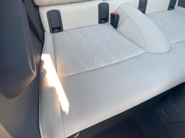 ＭＩＮＩ クーパーＣ　フェイバリット・トリム　フェイヴァードトリムＰＫＧ　禁煙車　ミラーＥＴＣ　ホワイトグレー革　ＪＣＷスポーツシート　純正ナビ　Ｂカメラ　ＡｐｐｌｅＣａｒＰｌａｙ　ＨＵＤ　クルコン　パーキングアシスト　ＰＤＣ　ＬＥＤヘッド（77枚目）