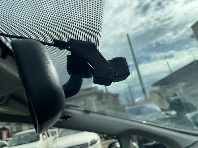 プリウスアルファ S 7人乗り LEDヘッドランプセット Bカメラ 禁煙車 純正ETC Kenwoodメモリーナビ ワンセグTV ステアリングリモコン スマートエントリーシステム プッシュスタート ドラレコ オートライト(23枚目)