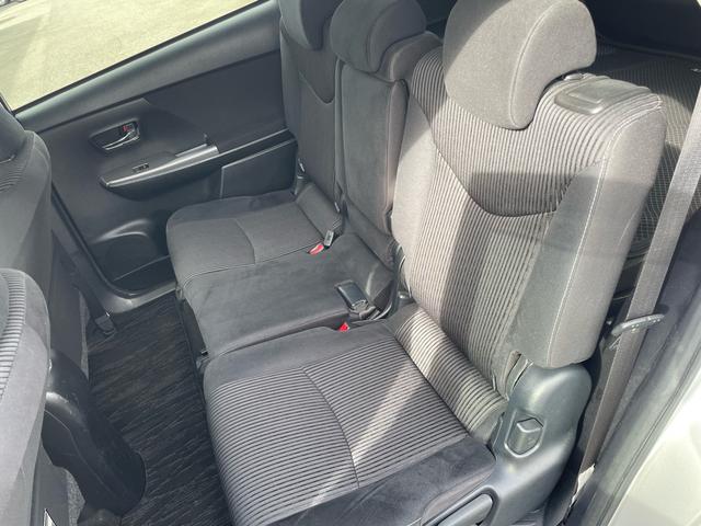 プリウスアルファ S 7人乗り LEDヘッドランプセット Bカメラ 禁煙車 純正ETC Kenwoodメモリーナビ ワンセグTV ステアリングリモコン スマートエントリーシステム プッシュスタート ドラレコ オートライト(37枚目)