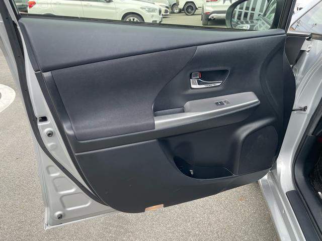 プリウスアルファ S 7人乗り LEDヘッドランプセット Bカメラ 禁煙車 純正ETC Kenwoodメモリーナビ ワンセグTV ステアリングリモコン スマートエントリーシステム プッシュスタート ドラレコ オートライト(77枚目)