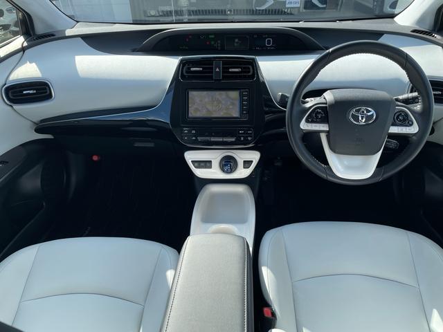 プリウス Aツーリングセレクション 全塗装 セーフティセンスPKG ナビ TV クリアランスソナー ブラインドスポットモニター ETC シートヒーター HUD レーダークルコン E/Gスターター エアロ クールグレー内装 Bカメラ(11枚目)