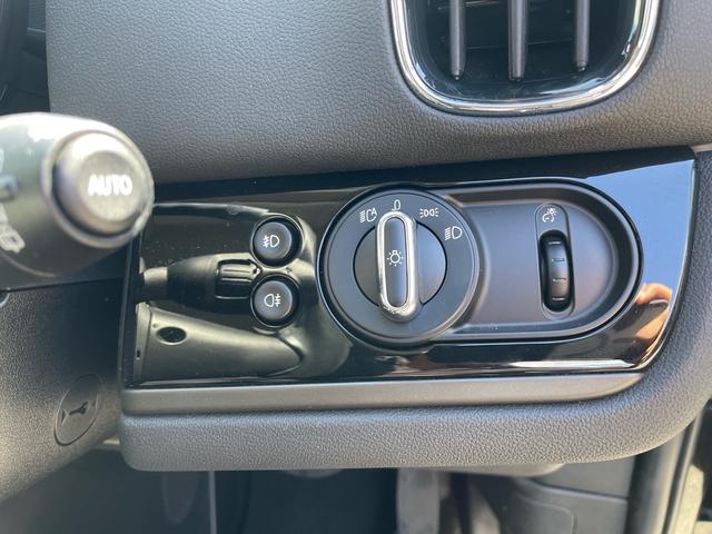 MINI クーパーD クロスオーバー ペッパーPKG クロームラインエクステリア 禁煙車 PDC アダピティブLED リアビューカメラ Pバックドア ミラーETC エキサイトメントPKG アンビエントライト アダプティブクルコン Pガラス(20枚目)