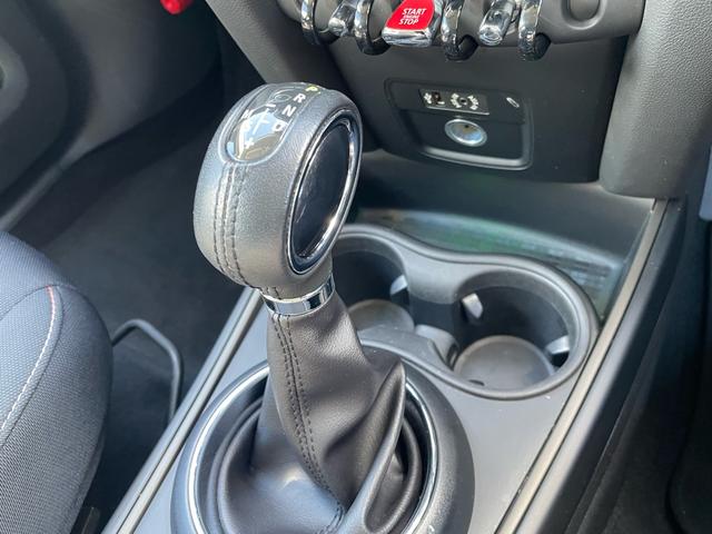 MINI クーパーD クロスオーバー ペッパーPKG クロームラインエクステリア 禁煙車 PDC アダピティブLED リアビューカメラ Pバックドア ミラーETC エキサイトメントPKG アンビエントライト アダプティブクルコン Pガラス(22枚目)