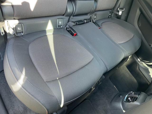 MINI クーパーD クロスオーバー ペッパーPKG クロームラインエクステリア 禁煙車 PDC アダピティブLED リアビューカメラ Pバックドア ミラーETC エキサイトメントPKG アンビエントライト アダプティブクルコン Pガラス(60枚目)