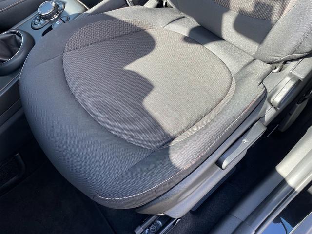 MINI クーパーD クロスオーバー ペッパーPKG クロームラインエクステリア 禁煙車 PDC アダピティブLED リアビューカメラ Pバックドア ミラーETC エキサイトメントPKG アンビエントライト アダプティブクルコン Pガラス(65枚目)