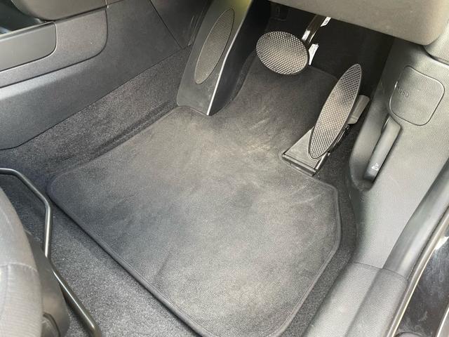 MINI クーパーD クロスオーバー ペッパーPKG クロームラインエクステリア 禁煙車 PDC アダピティブLED リアビューカメラ Pバックドア ミラーETC エキサイトメントPKG アンビエントライト アダプティブクルコン Pガラス(75枚目)