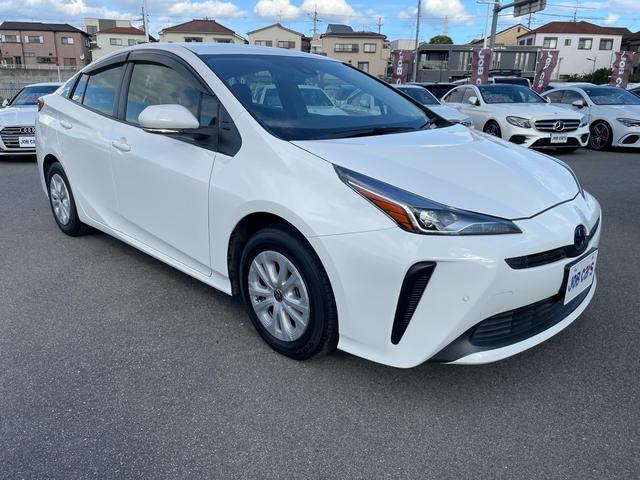 プリウス S ナビ ドラレコ セーフティセンス LEDランプ インテリジェントクリアランスソナー アダプティブクルコン Bカメラ アクセサリーコンセント スマートエントリー/スタートシステム 合皮巻きステアリング(3枚目)