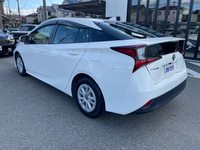 プリウス S ナビ ドラレコ セーフティセンス LEDランプ インテリジェントクリアランスソナー アダプティブクルコン Bカメラ アクセサリーコンセント スマートエントリー/スタートシステム 合皮巻きステアリング(7枚目)