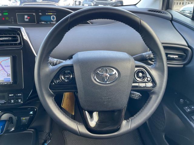 プリウス S ナビ ドラレコ セーフティセンス LEDランプ インテリジェントクリアランスソナー アダプティブクルコン Bカメラ アクセサリーコンセント スマートエントリー/スタートシステム 合皮巻きステアリング(13枚目)