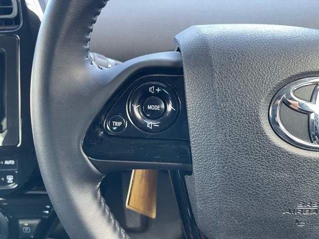 プリウス S ナビ ドラレコ セーフティセンス LEDランプ インテリジェントクリアランスソナー アダプティブクルコン Bカメラ アクセサリーコンセント スマートエントリー/スタートシステム 合皮巻きステアリング(24枚目)