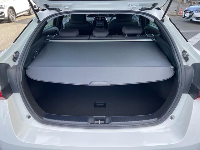 プリウス S ナビ ドラレコ セーフティセンス LEDランプ インテリジェントクリアランスソナー アダプティブクルコン Bカメラ アクセサリーコンセント スマートエントリー/スタートシステム 合皮巻きステアリング(30枚目)