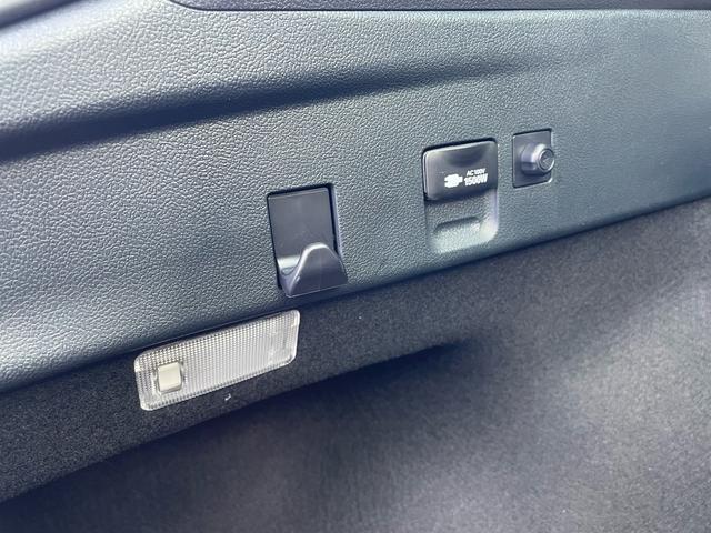 プリウス S ナビ ドラレコ セーフティセンス LEDランプ インテリジェントクリアランスソナー アダプティブクルコン Bカメラ アクセサリーコンセント スマートエントリー/スタートシステム 合皮巻きステアリング(31枚目)