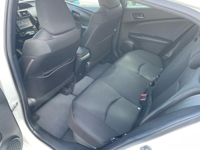 プリウス S ナビ ドラレコ セーフティセンス LEDランプ インテリジェントクリアランスソナー アダプティブクルコン Bカメラ アクセサリーコンセント スマートエントリー/スタートシステム 合皮巻きステアリング(33枚目)