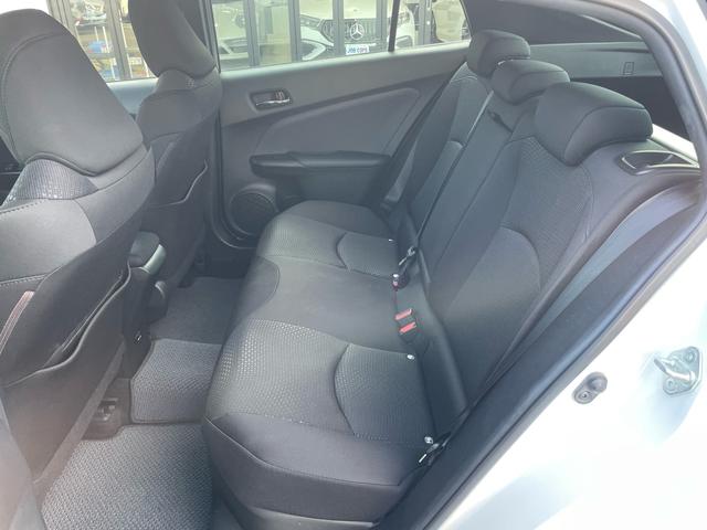 プリウス S ナビ ドラレコ セーフティセンス LEDランプ インテリジェントクリアランスソナー アダプティブクルコン Bカメラ アクセサリーコンセント スマートエントリー/スタートシステム 合皮巻きステアリング(34枚目)