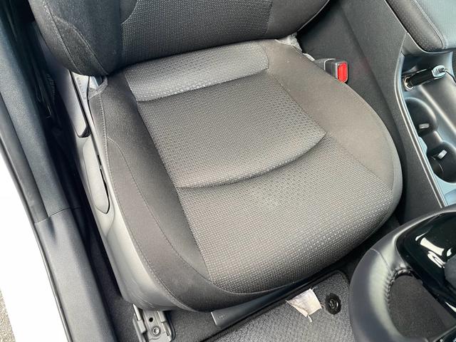 プリウス S ナビ ドラレコ セーフティセンス LEDランプ インテリジェントクリアランスソナー アダプティブクルコン Bカメラ アクセサリーコンセント スマートエントリー/スタートシステム 合皮巻きステアリング(55枚目)