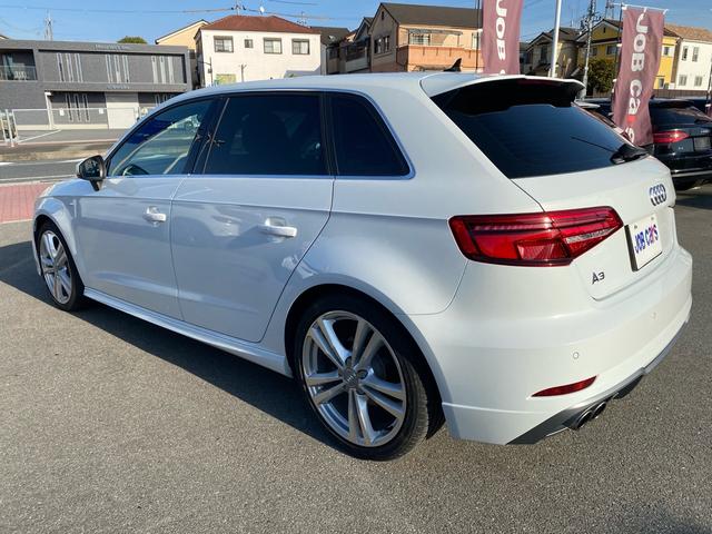 A3 スポーツバック30TFSIスポシグネチエデSラインP バーチャルコックピット ハーフレザーシート 禁煙車 ETC2.0 前後ドラレコ バックカメラ パワーシート シートヒーター 純正ナビ TV CarPlay ACC LEDヘッドランプ レーンアシスト(7枚目)