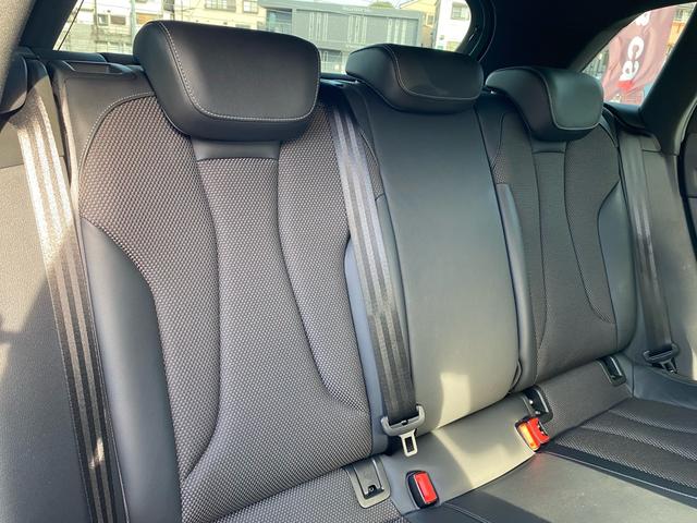 A3 スポーツバック30TFSIスポシグネチエデSラインP バーチャルコックピット ハーフレザーシート 禁煙車 ETC2.0 前後ドラレコ バックカメラ パワーシート シートヒーター 純正ナビ TV CarPlay ACC LEDヘッドランプ レーンアシスト(10枚目)