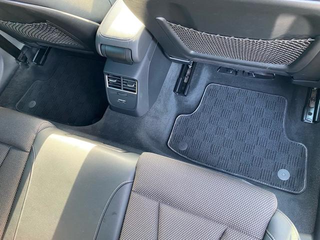 A3 スポーツバック30TFSIスポシグネチエデSラインP バーチャルコックピット ハーフレザーシート 禁煙車 ETC2.0 前後ドラレコ バックカメラ パワーシート シートヒーター 純正ナビ TV CarPlay ACC LEDヘッドランプ レーンアシスト(42枚目)