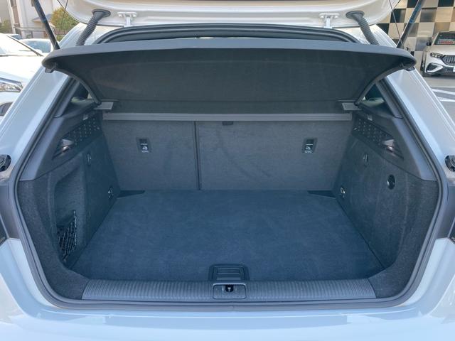A3 スポーツバック30TFSIスポシグネチエデSラインP バーチャルコックピット ハーフレザーシート 禁煙車 ETC2.0 前後ドラレコ バックカメラ パワーシート シートヒーター 純正ナビ TV CarPlay ACC LEDヘッドランプ レーンアシスト(43枚目)