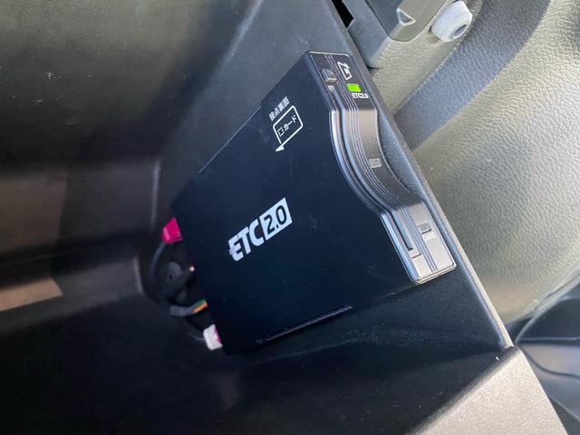 ジープ・ラングラーアンリミテッド サハラ　ワンオーナー　禁煙車　黒革シート　ヒッチメンバー　フリーダムトップ　ＡＬＰＩＮＥ製９スピーカー　地デジＴＶ　純正ナビ　ＥＴＣ２．０　前後ドラレコ　８．４インチＶＧＡタッチパネルモニター　パークセンス（36枚目）