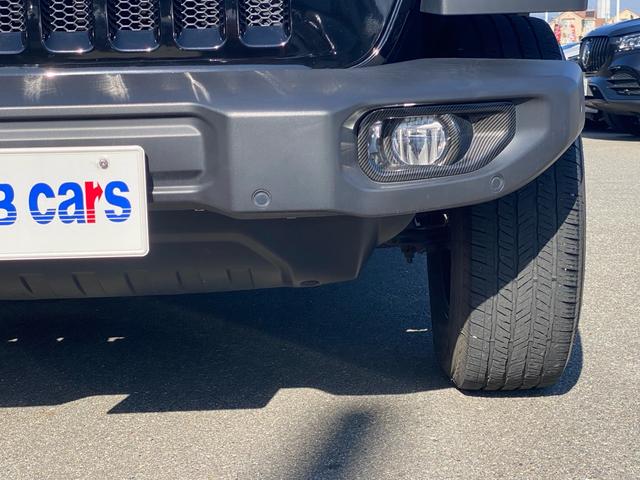ジープ・ラングラーアンリミテッド サハラ　ワンオーナー　禁煙車　黒革シート　ヒッチメンバー　フリーダムトップ　ＡＬＰＩＮＥ製９スピーカー　地デジＴＶ　純正ナビ　ＥＴＣ２．０　前後ドラレコ　８．４インチＶＧＡタッチパネルモニター　パークセンス（48枚目）