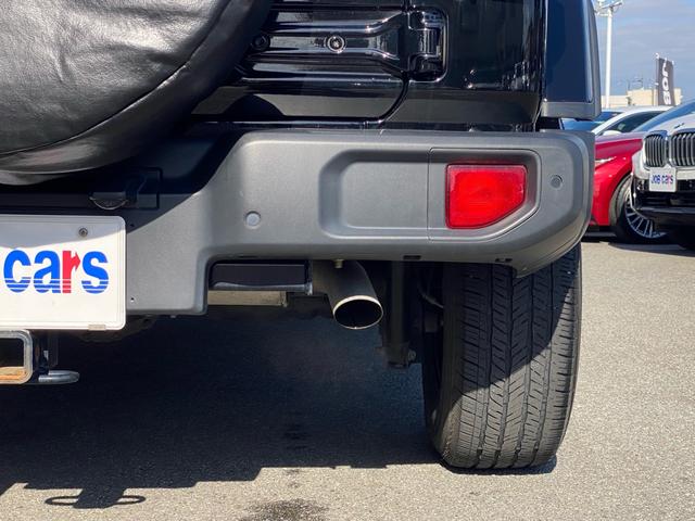 ジープ・ラングラーアンリミテッド サハラ　ワンオーナー　禁煙車　黒革シート　ヒッチメンバー　フリーダムトップ　ＡＬＰＩＮＥ製９スピーカー　地デジＴＶ　純正ナビ　ＥＴＣ２．０　前後ドラレコ　８．４インチＶＧＡタッチパネルモニター　パークセンス（61枚目）