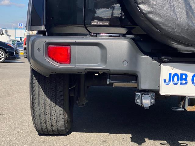 ジープ・ラングラーアンリミテッド サハラ　ワンオーナー　禁煙車　黒革シート　ヒッチメンバー　フリーダムトップ　ＡＬＰＩＮＥ製９スピーカー　地デジＴＶ　純正ナビ　ＥＴＣ２．０　前後ドラレコ　８．４インチＶＧＡタッチパネルモニター　パークセンス（64枚目）