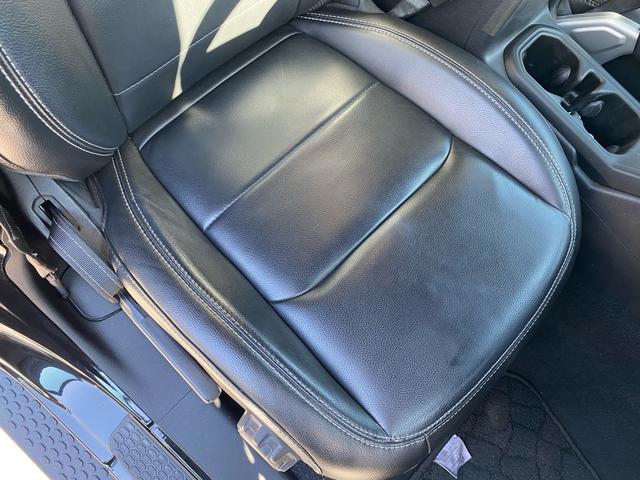 ジープ・ラングラーアンリミテッド サハラ　ワンオーナー　禁煙車　黒革シート　ヒッチメンバー　フリーダムトップ　ＡＬＰＩＮＥ製９スピーカー　地デジＴＶ　純正ナビ　ＥＴＣ２．０　前後ドラレコ　８．４インチＶＧＡタッチパネルモニター　パークセンス（70枚目）