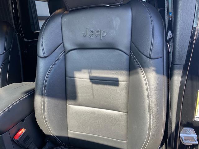 ジープ・ラングラーアンリミテッド サハラ　ワンオーナー　禁煙車　黒革シート　ヒッチメンバー　フリーダムトップ　ＡＬＰＩＮＥ製９スピーカー　地デジＴＶ　純正ナビ　ＥＴＣ２．０　前後ドラレコ　８．４インチＶＧＡタッチパネルモニター　パークセンス（72枚目）