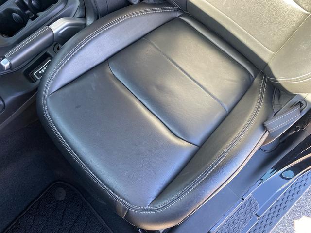 ジープ・ラングラーアンリミテッド サハラ　ワンオーナー　禁煙車　黒革シート　ヒッチメンバー　フリーダムトップ　ＡＬＰＩＮＥ製９スピーカー　地デジＴＶ　純正ナビ　ＥＴＣ２．０　前後ドラレコ　８．４インチＶＧＡタッチパネルモニター　パークセンス（73枚目）