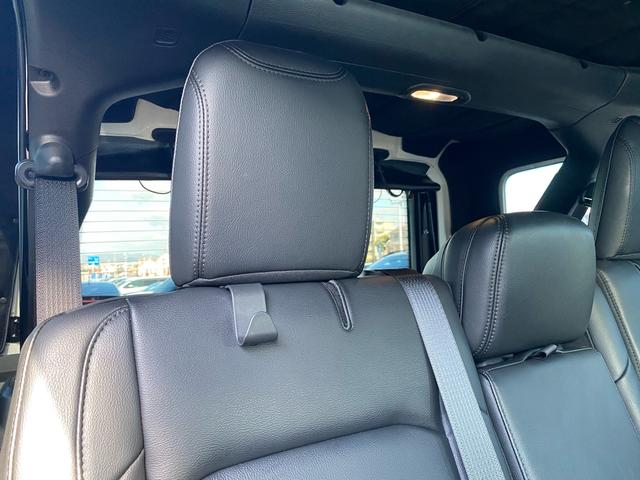 ジープ・ラングラーアンリミテッド サハラ　ワンオーナー　禁煙車　黒革シート　ヒッチメンバー　フリーダムトップ　ＡＬＰＩＮＥ製９スピーカー　地デジＴＶ　純正ナビ　ＥＴＣ２．０　前後ドラレコ　８．４インチＶＧＡタッチパネルモニター　パークセンス（74枚目）