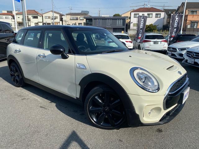 MINI クーパーS クラブマン ハーフレザーシート 禁煙車 純正ナビ ミラーETC ドラレコ シートヒーター リアビューカメラ パークディスタンスコントロール バックカメラ ACC LEDヘッドランプ インテリジェントセーフティ(3枚目)