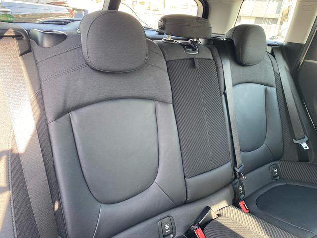 MINI クーパーS クラブマン ハーフレザーシート 禁煙車 純正ナビ ミラーETC ドラレコ シートヒーター リアビューカメラ パークディスタンスコントロール バックカメラ ACC LEDヘッドランプ インテリジェントセーフティ(10枚目)