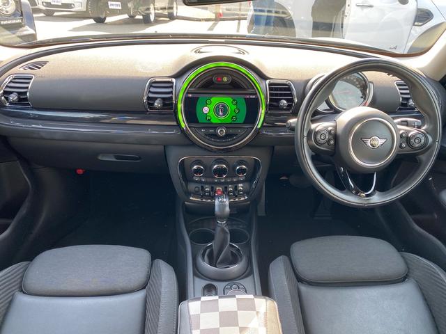 MINI クーパーS クラブマン ハーフレザーシート 禁煙車 純正ナビ ミラーETC ドラレコ シートヒーター リアビューカメラ パークディスタンスコントロール バックカメラ ACC LEDヘッドランプ インテリジェントセーフティ(12枚目)