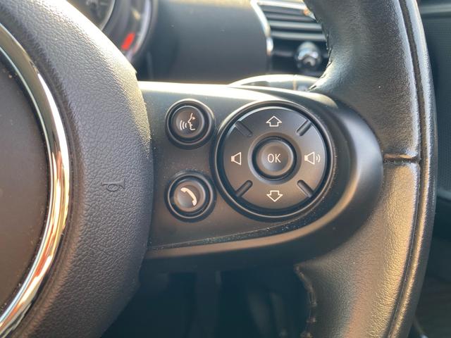 MINI クーパーS クラブマン ハーフレザーシート 禁煙車 純正ナビ ミラーETC ドラレコ シートヒーター リアビューカメラ パークディスタンスコントロール バックカメラ ACC LEDヘッドランプ インテリジェントセーフティ(14枚目)