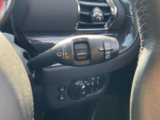 MINI クーパーS クラブマン ハーフレザーシート 禁煙車 純正ナビ ミラーETC ドラレコ シートヒーター リアビューカメラ パークディスタンスコントロール バックカメラ ACC LEDヘッドランプ インテリジェントセーフティ(16枚目)