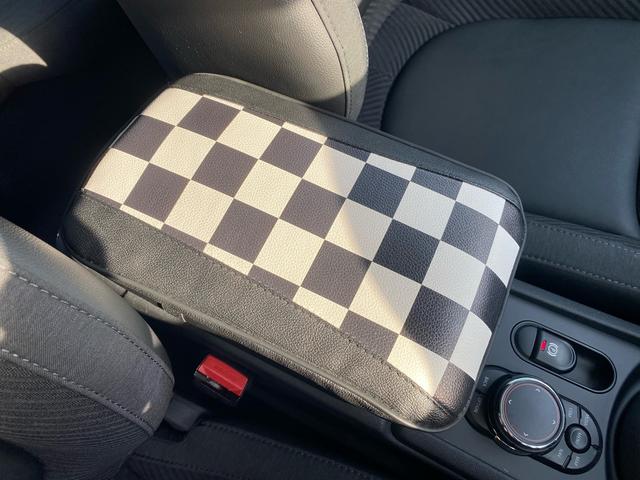 MINI クーパーS クラブマン ハーフレザーシート 禁煙車 純正ナビ ミラーETC ドラレコ シートヒーター リアビューカメラ パークディスタンスコントロール バックカメラ ACC LEDヘッドランプ インテリジェントセーフティ(25枚目)