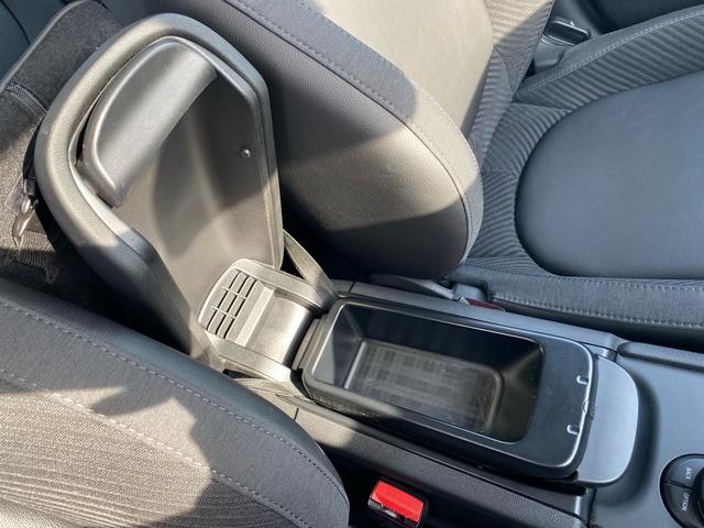 MINI クーパーS クラブマン ハーフレザーシート 禁煙車 純正ナビ ミラーETC ドラレコ シートヒーター リアビューカメラ パークディスタンスコントロール バックカメラ ACC LEDヘッドランプ インテリジェントセーフティ(26枚目)