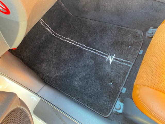 フェアレディZ バージョンT 禁煙 BOSEサウンドシステム フルセグ HDDナビ バックカメラ ハーフレザーシート ディンプル革巻きステアリングホイール ドラレコ前後 パーシモンオレンジシート ETC シートヒーター デイライト(40枚目)