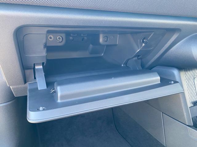 MINI クーパーC クラシック・トリム ハーフレザーシート 禁煙車 純正ナビ AppleCarPlay シートヒーター ステアリングヒーター ミラーETC 前後ドラレコ ACC バックカメラ バックガイド パーキングアシスト レーンアシスト(35枚目)