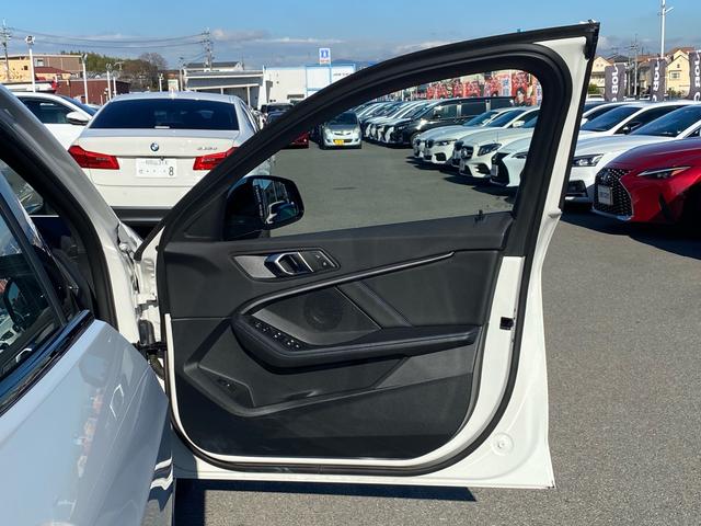 1シリーズ 118d Mスポーツ 禁煙車 ハーフレザーシート HUD HDDナビ リアビューカメラ M付パワーシート Pバックドア ミラーETC ACC パーキングアシスト ドライビングアシスト PDC LEDヘッド レーンアシスト(31枚目)