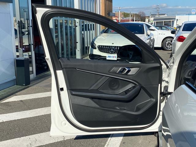 1シリーズ 118d Mスポーツ 禁煙車 ハーフレザーシート HUD HDDナビ リアビューカメラ M付パワーシート Pバックドア ミラーETC ACC パーキングアシスト ドライビングアシスト PDC LEDヘッド レーンアシスト(32枚目)