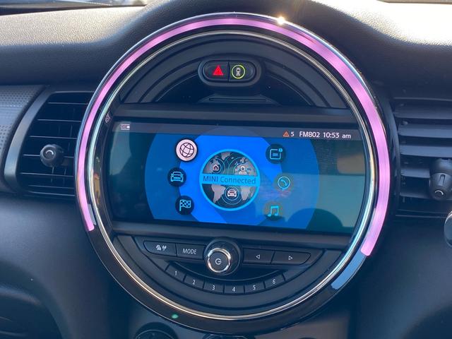 ＭＩＮＩ クーパー　カメラ／パーキングアシストＰＫＧ　ペッパーＰＫＧ　ライトＰＫＧ　エキサイトメントＰＫＧ　ストレージコンバートメントＰＫＧ　コンフォートアクセス　禁煙車　ＥＴＣ　クリアランスソナー　前後フォグランプ（19枚目）